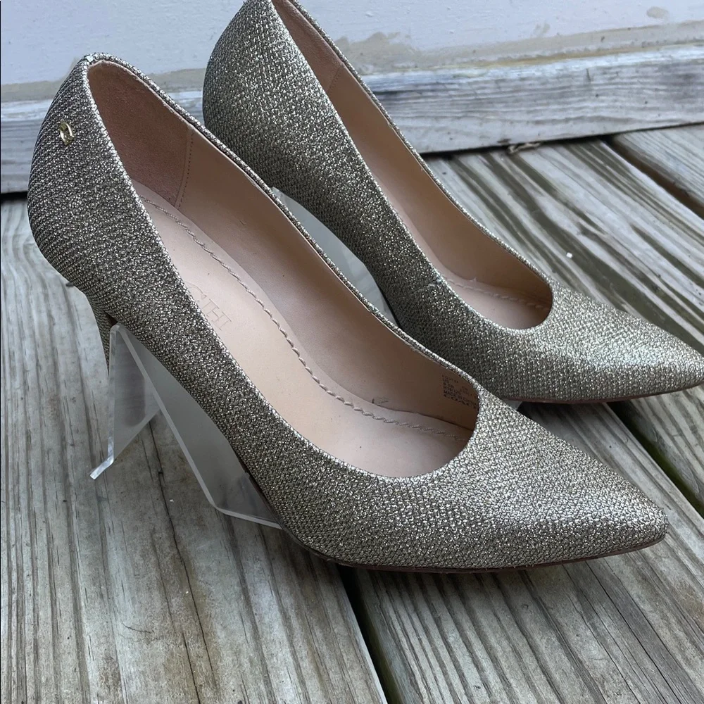 EUC- Coach Gold Sparkly Textured Vero Cuoio Heels Size 6.5 - Picture 8 of 16